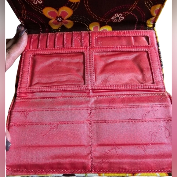 # 484 Vera Bradley Quilted Wallet - Picture 3 of 4